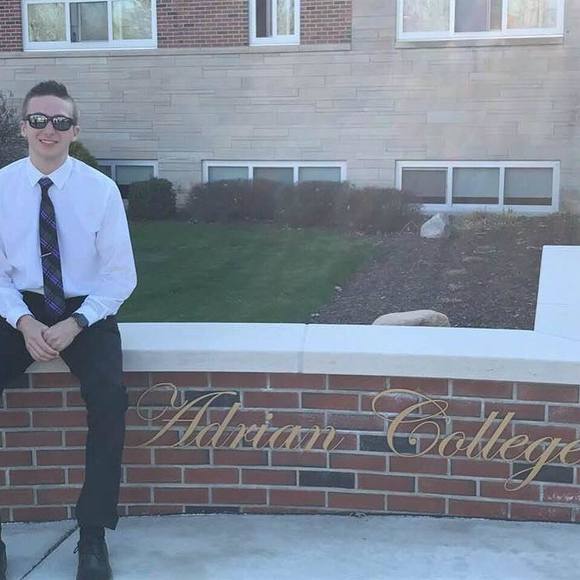 Meet your Posher, Justin - Picture 1 of 1